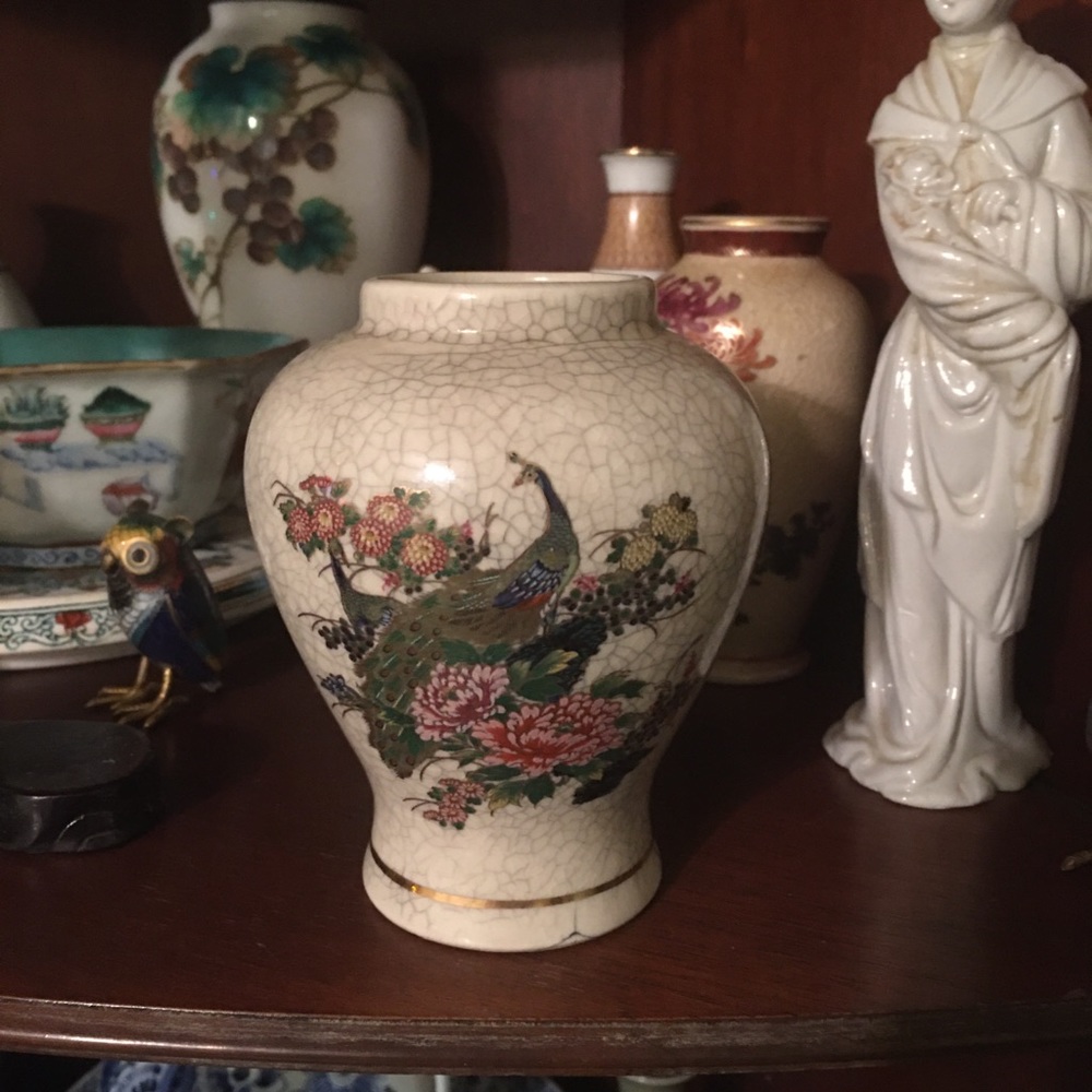 Japan peacock crackle glass vase